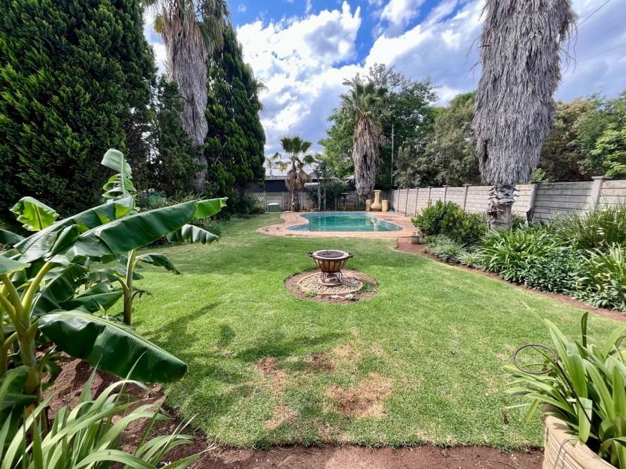 3 Bedroom Property for Sale in La Hoff North West